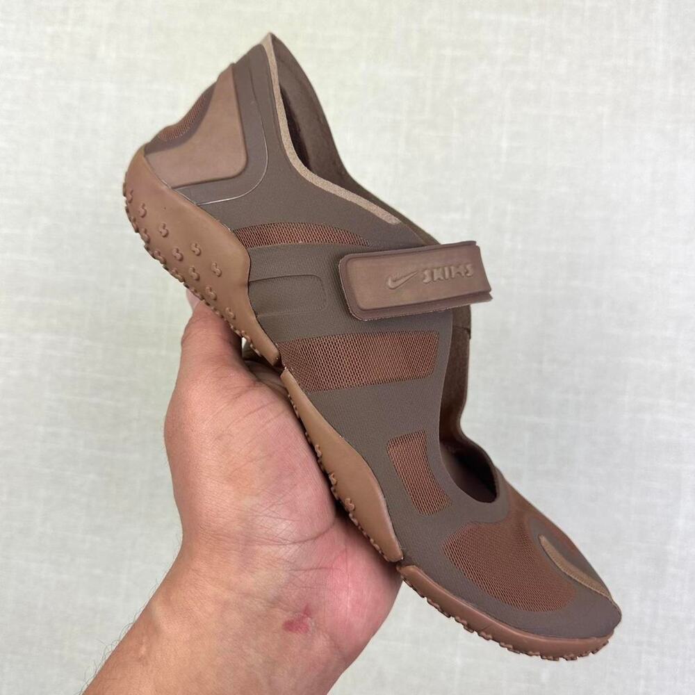 🦂 SKIMS x Nike Rift Mesh “Archaeo Brown” 9W